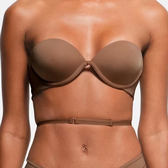 SKIMS Multi-Way Bra - color Jasper - Picture 7 of 15